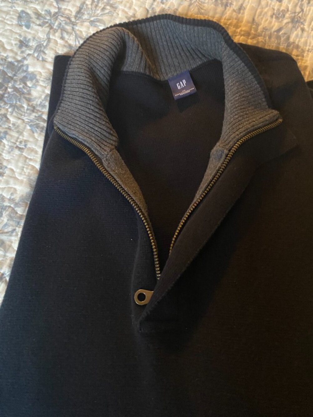 GAP Men's XL Black/Gray 1/4 Zip Pullover Knit Sweater
